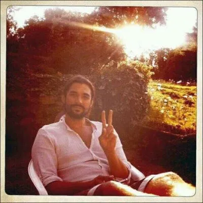 Dans quel pays a-t-il vcu tant petit ?