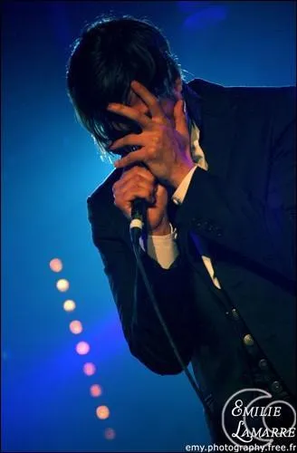 A quel ge a-t-il eu des cheveux gris ?