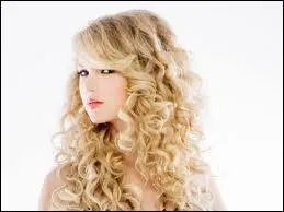 A quel ge, Taylor Swift a-t-elle appris  jouer de la guitare ?