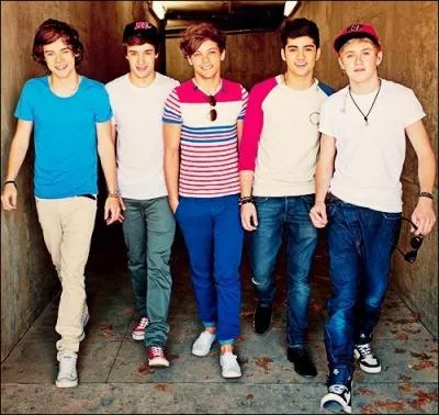  As we lay on the ground I'll put my arms around you 