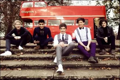  Cause I'm dying just to know your name 