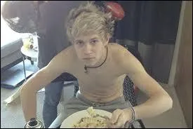 Dans  X Factor , quelle chanson a-t-il chant lors du Bootcamp ?