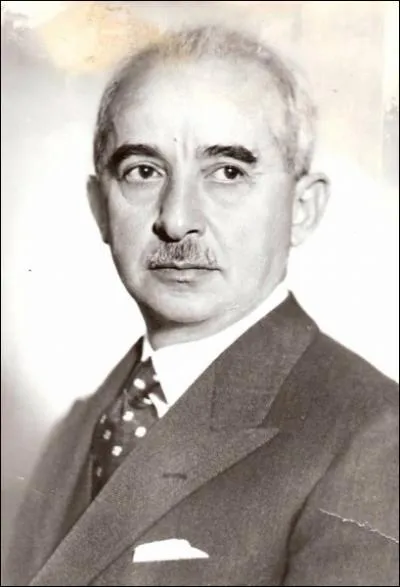 Quelle est son identit ?