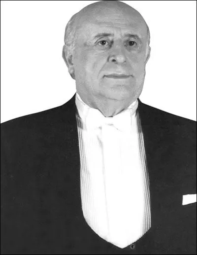 Quelle est son identit ?