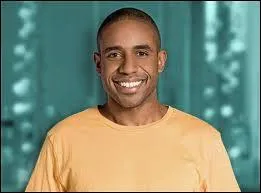 Comment s'appelle cet acteur ?