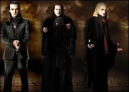 Comment s'appellent les trois grands Volturi ?