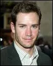 Dans quoi joue Mark Paul Gosselaar ?