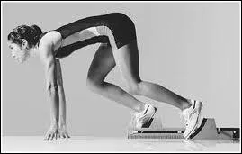 Un faux-dpart est en fait un vrai dpart mais qui part trop tt... en matire sportive. A combien de faux-dparts un athlte a-t-il droit avant d'tre retir de la comptition ?