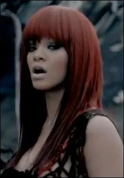 Avec qui est-elle en duo sur ce clip ?