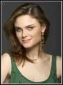 Emily Deschanel est...