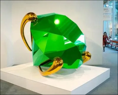 Non, non, quelqu'une n'a pas oubli sa bague ! Regardez la taille de l'objet par rapport  la taille de la personne sur l'image... Il s'agit en fait ?