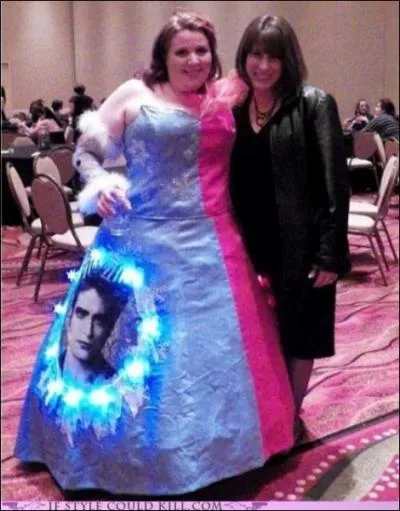 Quand on est fan, on est fan, que voulez-vous ! De quel film cette jeune femme est-elle donc trs fan ?