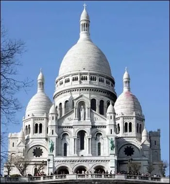 Paris : Quelle basilique, que l'on peut d'ailleurs voir dans le dessin anim  Loulou de Montmartre , domine la butte Montmartre  Paris ?