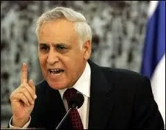 En 2011 on a reparl de l'ancien prsident isralien, Mosh Katsav, pourquoi ?