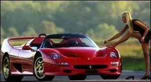 Selon une rumeur, au petit matin, quel est l'homme politique franais qui percuta au volant d'une Ferrari emprunte  Roger Vadim, une camionnette d'un laitier ? Sa passagre tait Marlne Jobert.