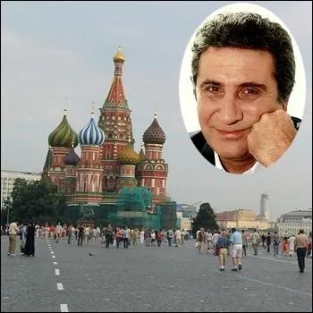 Elle parlait en phrases sobres / De la rvolution d'octobre ... .