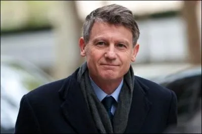 Il est ministre de l'ducation nationale, voici Monsieur ... .