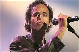 ''Grande fête au château il y a bien longtemps / Les belles et les beaux, nobliaux, noble sang / De tout le royaume on est venu dansant''