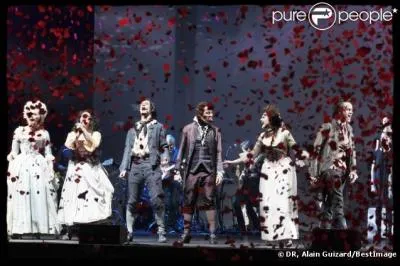 De quelle comdie musicale ces chanteurs font-ils partis ? Quand aura lieu la premire reprsentation ?