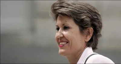 Elle a t Ministre de l'Outre-mer , voici Madame ...