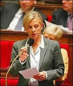 Elle a t ministre de la Justice Ministre de l'Emploi et de la Solidarit , voici Madame ...