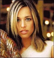 Avec qui chante-t-elle  Mourir demain  ?