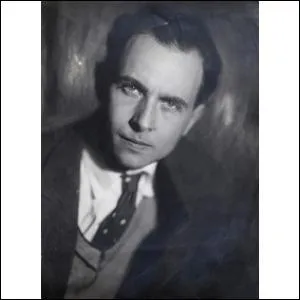 ''Est-ce ainsi que les hommes vivent'' : ce poème d''Aragon n'a PAS été chanté par...