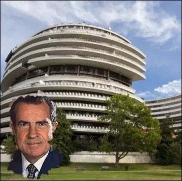 Cet immeuble est  l'origine du scandale qui provoqua la dmission de Richard Nixon prsident amricain, le 8 aot . Quel est le nom de cette clbre affaire ?