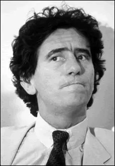 Il a t Ministre de la Culture , voici ...