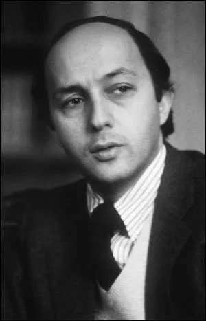 Il a t Ministre de l'Industrie et de la recherche , voici ...