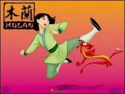 Comment s'appelle le petit dragon qui protge Mulan ?