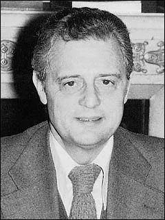 Il a t Ministre du travail , voici ...