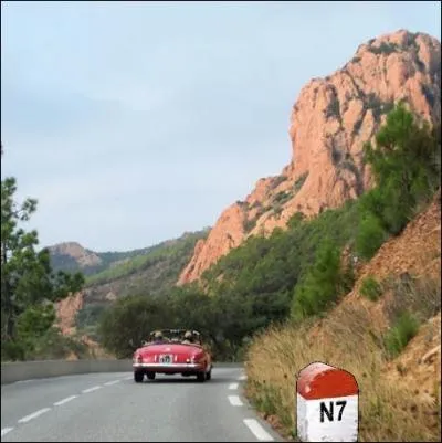 Puis direction Nice en longeant la Cte par ... .