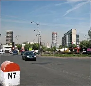 Les vacanciers empruntant cet itinraire quittaient la capitale par quelle porte de Paris ?