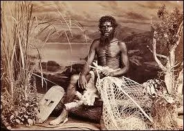 Ce ne sont pas les  blancs  britanniques dports et leurs gardiens qui furent les 1ers habitants, mais les aborignes. Quelle est l'origine de ceux-ci ?