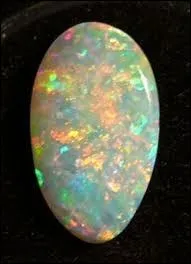 L'Australie a des richesses minires et est le pays de cette pierre magnifique, aux reflets de lune, qu'est l'opale. Quelle est la plus prcieuse (au sens du prix de vente) des opales ?