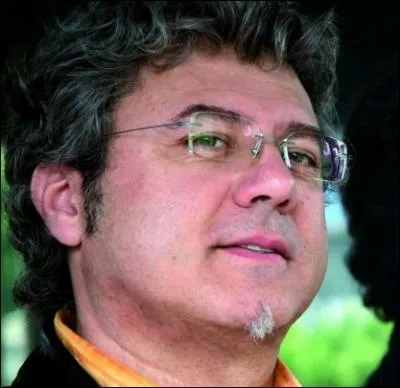 Quelle est son identit ?