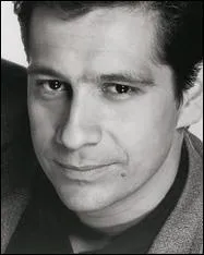 Quelle est son identit ?