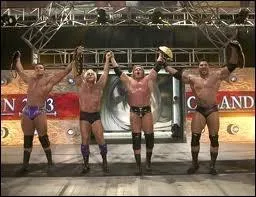 Les dbuts de Randy Orton en compagnie de Ric Flair, Batista et Triple H dans une team nomme :