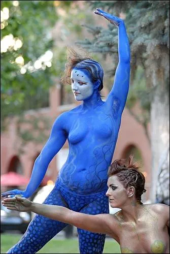 Comdie suggre par des gestes, sans paroles !