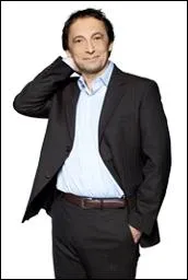 Quelle est son identit ?