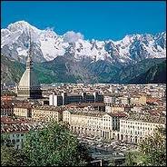 Quelle ville italienne est la plus proche de la France ?