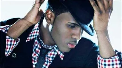 Comment s'appelle ce chanteur de R'n'B s'tant bless au cou ?