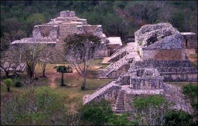 Où pourrez-vous admirer ces vestiges de monuments, construits par des mayas ?