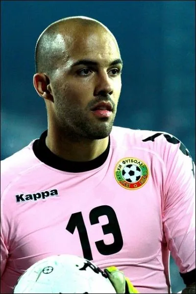 Qui est ce gardien de but bulgare ?