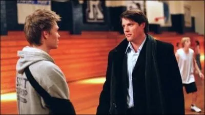 Combien d'annes (narratives) les scnaristes ont-ils choisi de  sauter  entre les saisons 4 et 5 ?