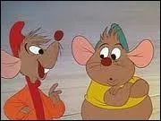 Voici les souris de Cendrillon. Comment s'appelle celle au bonnet rouge ?
