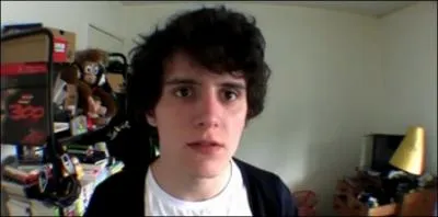 Comment s'appelle ce podcasteur ?