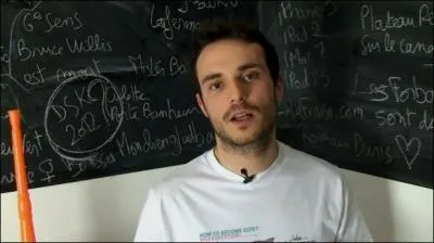 Comment s'appelle ce podcasteur ?