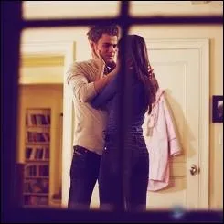 Pourquoi Elena choisit-elle Stefan ?